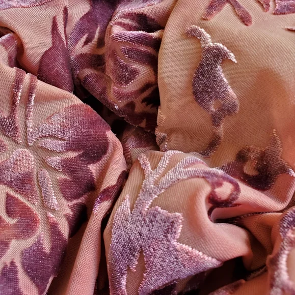 Y2K Velvety Floral Spaghetti Strap Tank Top - Picture 3 of 9